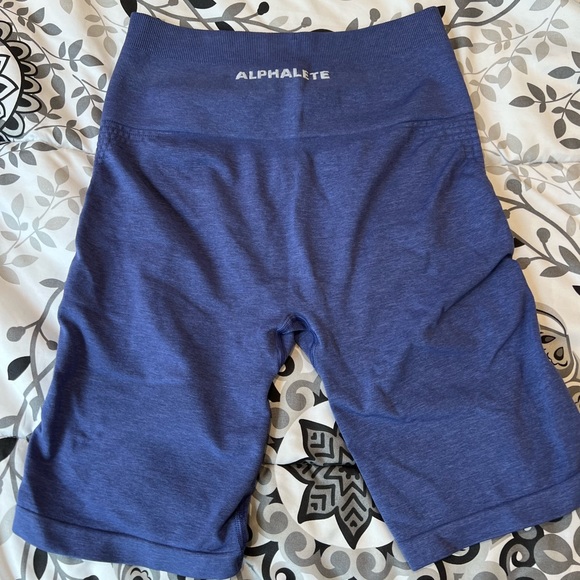 Alphalete Biker Shorts - Picture 3 of 3